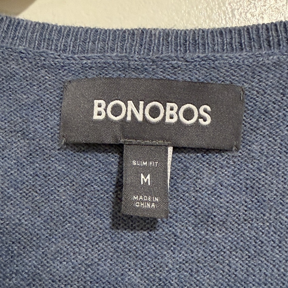 Bonobos men’s size medium slim fit V-neck sweater. 100% Merino wool - Picture 2 of 3